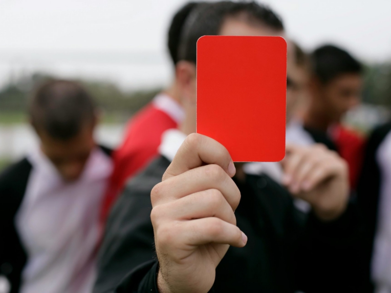 Licenciement d’une salariée enceinte : l’obligation de prévenir les risques psychosociaux peut justifier un licenciement.